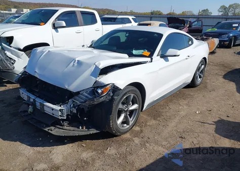 2015 Ford Mustang Ecoboost z USA, uszkodzony, nr VIN 1FA6P8TH8F5434190